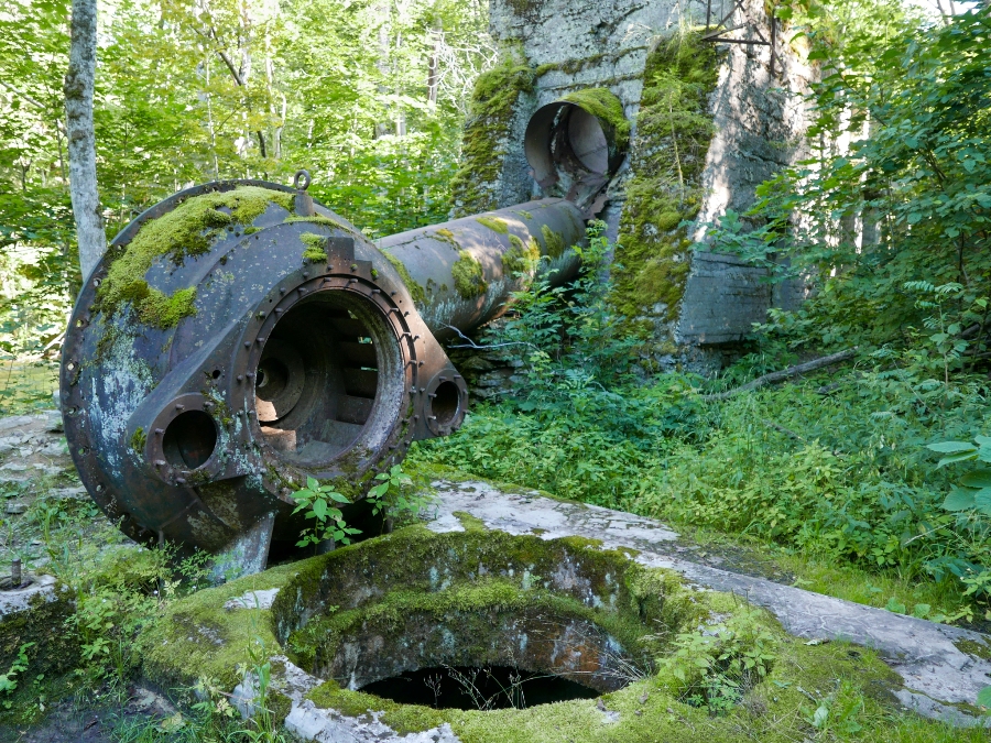 Nõmmeveski -  pozostałości starej elektrowni wodnej